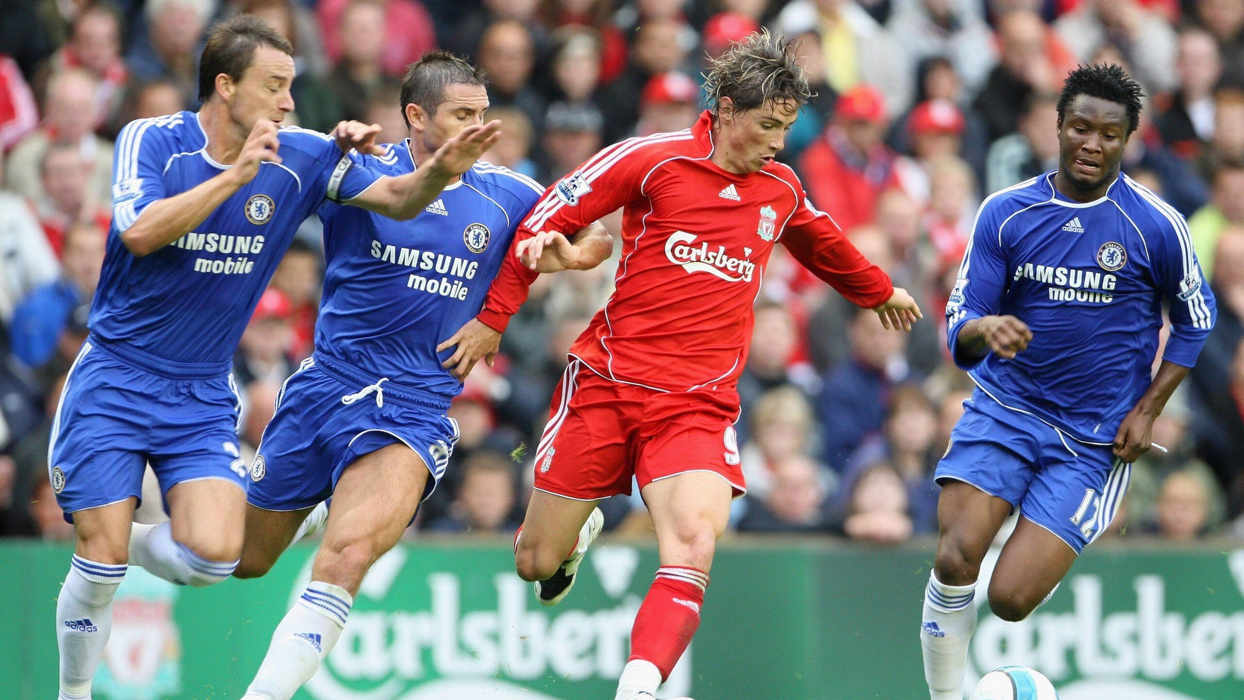 中超转会市场活跃 多队补强锋线阵容，中超最新转会动态